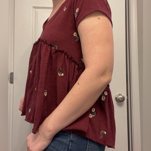 Altar'd State Burgandy Babydoll Tee - Picture 2 of 6